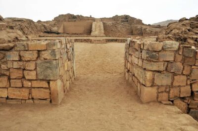 Lima: Pre-Inca Temple of Pachacamac - Getting to Pachacamac: pickup options and the 80-minute van ride
