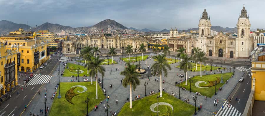 Lima: Private Classic City Tour - Plaza San Martín and Plaza Mayor: where Lima feels European