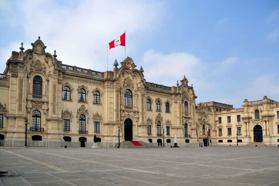 Lima: Private Custom Walking Tour With A Local Guide - Why a private custom walking tour works so well in Lima