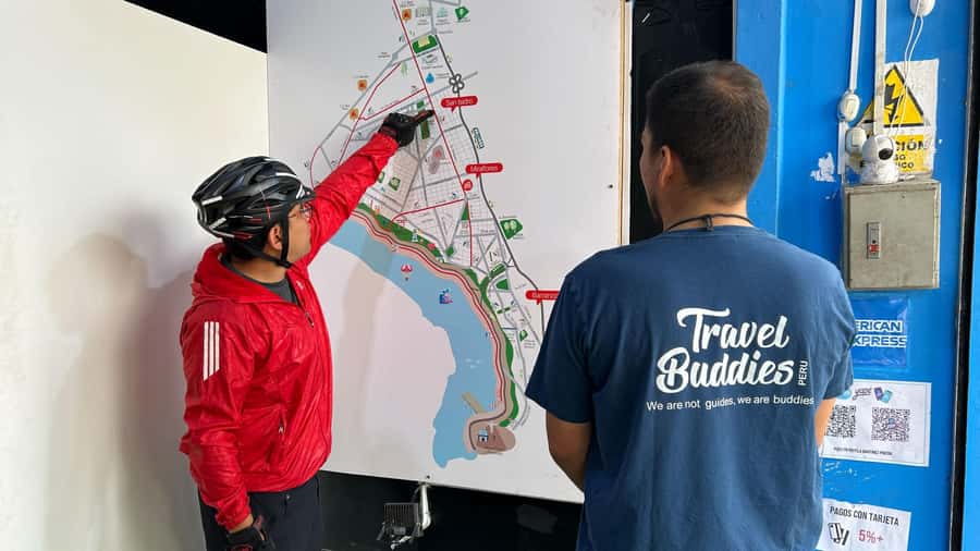 Lima: Sightseeing Bike Tour with Food and Drink Tastings - Key highlights to know before you go