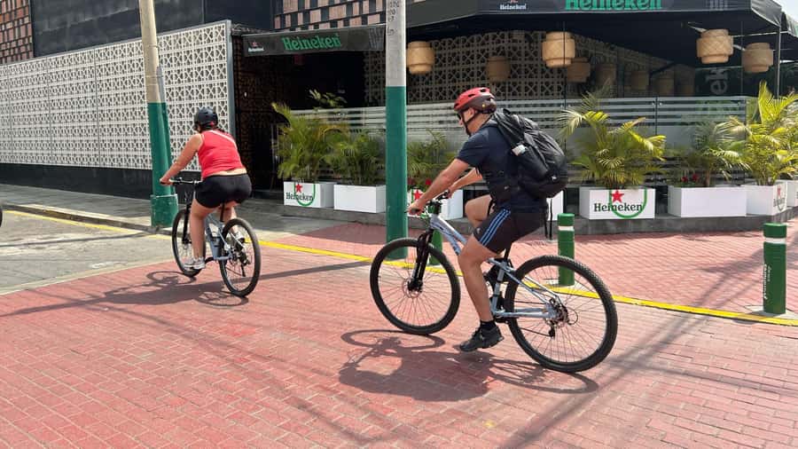 Lima: Sightseeing Bike Tour with Food and Drink Tastings - Maraparte ceviche finale: what makes the ending special