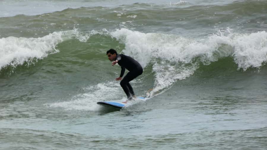 Lima: Surf Class with Equipment and Instructor - Lima Waves in Winter: How to Read Stronger Conditions