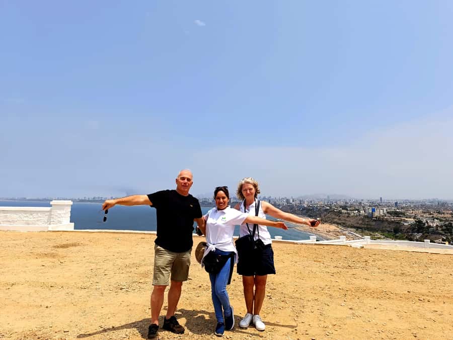 Lima: Tour in Miraflores, San Isidro, Barranco & Chorrillos - Barranco: murals, main square energy, and local snack time