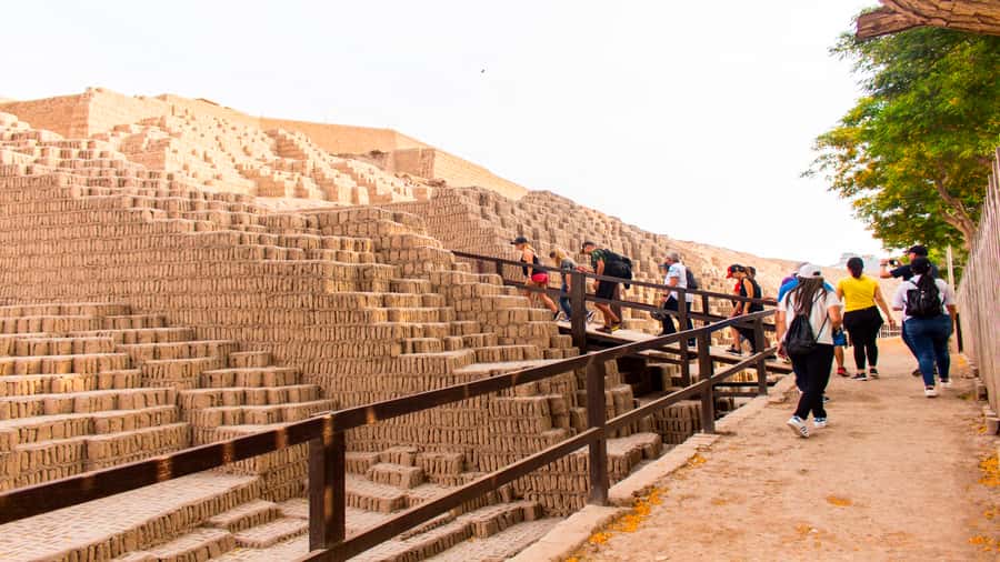 Lima: Tour to Huaca Pucllana and Huaca Mateo Salado - The 4-Hour Private Format: Pickup, Van Transfers, and a Comfortable Pace