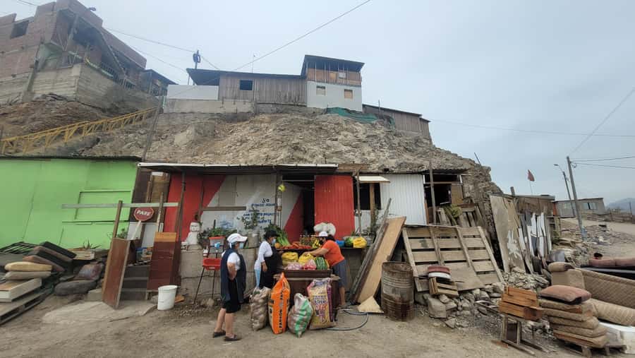 Lima: Villa El Salvador Shanty Town Tour - A 70-minute guided walk focused on people, systems, and everyday life