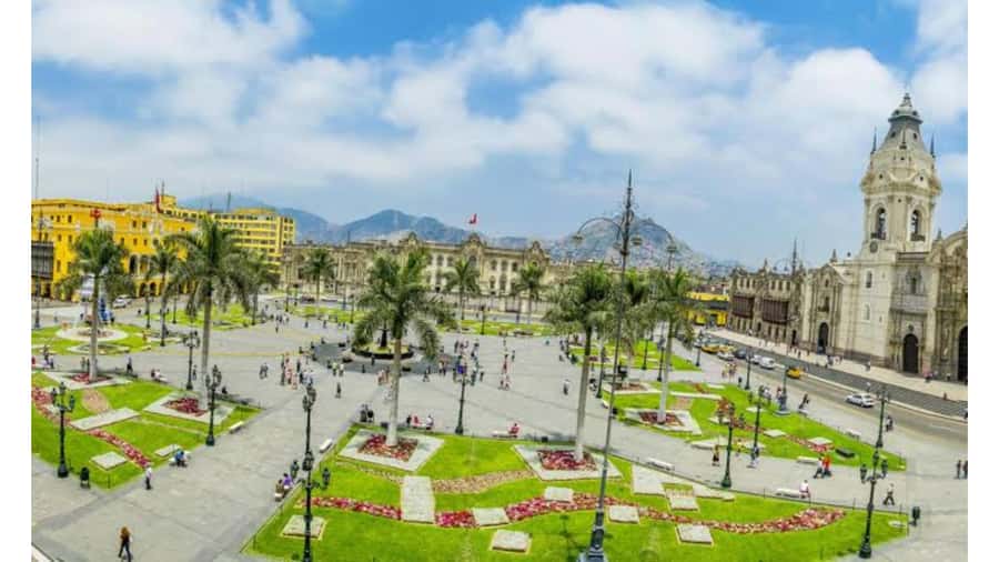 LIMA WALKING TOUR CATACOMBS FROM MIRAFLORES, HISTORICAL CENTER, WINES+BUS - Church of San Francisco catacombs: the highlight, and the real reason to choose this tour