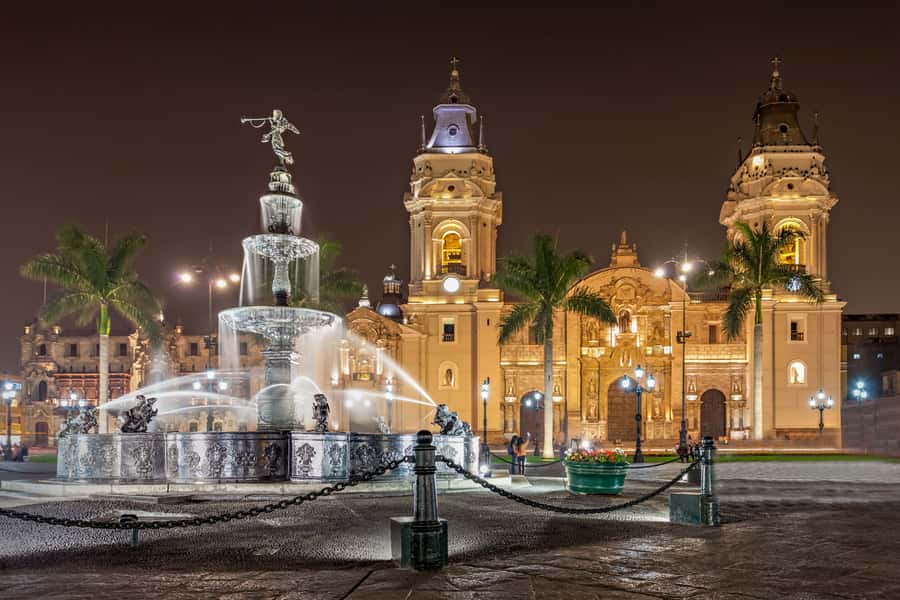 Lima: Water Magic Circuit, Downtown and Catacombs Night Tour - San Francisco Convent Catacombs: Lima’s Underground Side, Lit by History