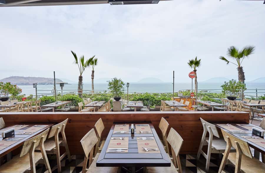 Lunch Menu at Mangos Larcomar restaurant - What You’ll Eat: The Set Menu and the Flavors to Watch For