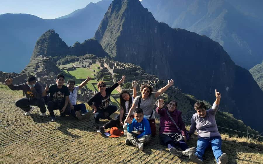 Machu Picchu: 1-day tour by Vistadome Panoramic train - Vistadome panoramic train: The views, snacks, and the ride “between” Peru moments