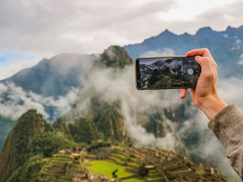 Machu Picchu: Full-Day Tour from Cusco with Optional Lunch - The train from Ollantaytambo to Aguas Calientes: worth the wait