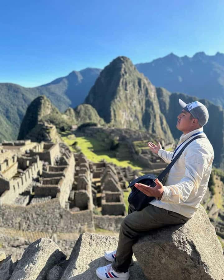 Machu Picchu: historical and photographic guided tour - The highest viewpoint first: classic postcard photos without the guesswork