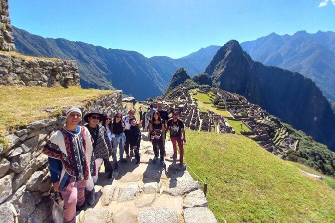 Machu picchu one day by train all included - The scenic train: Cusco region to Machu Picchu Pueblo