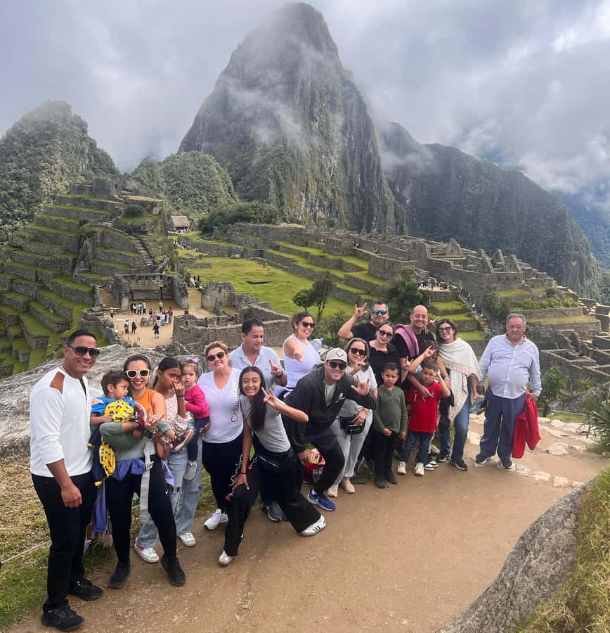 Machupicchu 2025: The best ticket Circuit 2 - Official guide or not: how to get real meaning from the stones