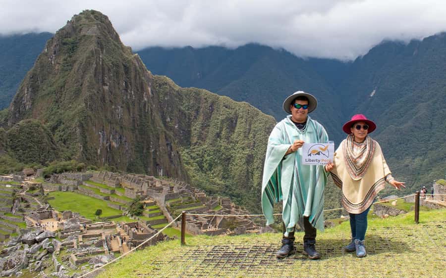 Machupicchu tour by tourist train in 2 days - Machu Picchu Sanctuary tour: main stops, guided pacing, and photo time