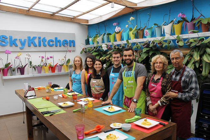 Market Tour, Tasting of 35 Fruits, and 4-Course Peruvian Cooking Class in Lima - Miraflores stop: a short repositioning before the kitchen