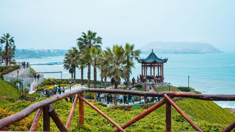 Miraflores & Barranco: Lima’s Modern and Bohemian Tour - Miraflores to Barranco: Two Districts, One Coastal Story