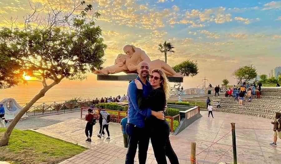 Miraflores & Barranco: Lima’s Modern and Bohemian Tour - Guides: What Makes the Explanation Part Count