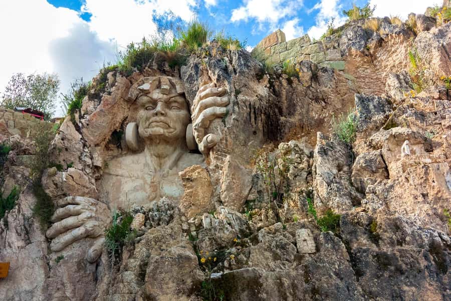 Mystic Cusco: Huasao, Valley of the Goblins and Morada - Huasao Wetland: Birds, Quiet Water, and Wood Carvings Like Groot