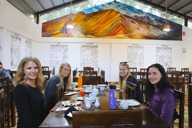 Palccoyo Rainbow Mountain Full Day Tour from Cusco - Breakfast With Coca Tea: Why the First Stop Matters