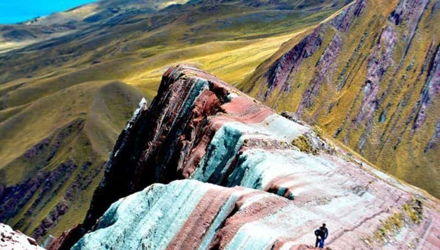 PALLAY PONCHO MOUNTAIN TREK - The 5 km Hike to Pallay Poncho de Apu Tacllo (4,790 m)