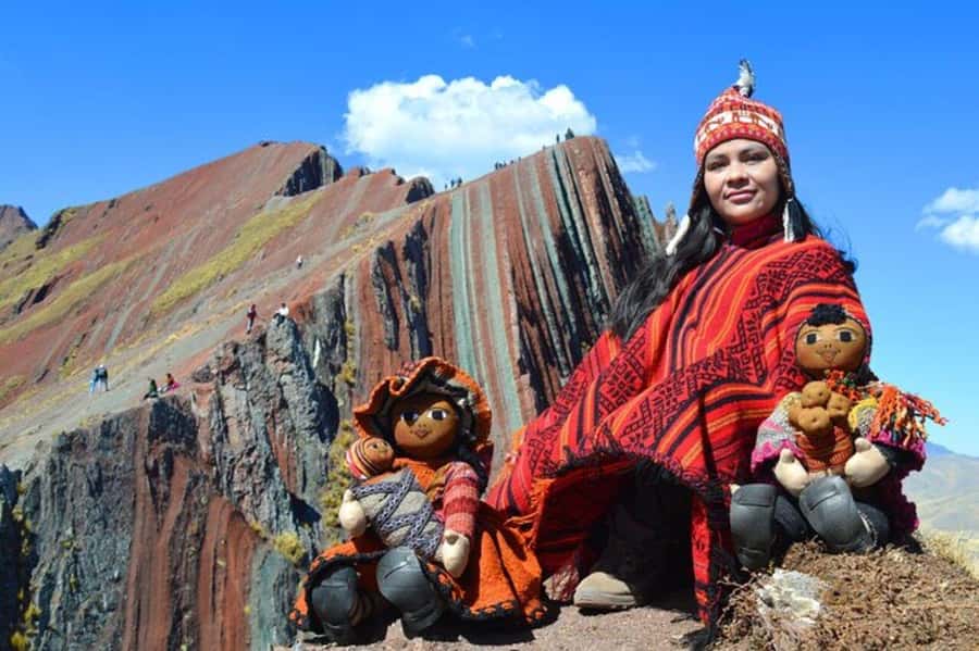 PALLAY PONCHO MOUNTAIN TREK - Getting to Sicuani and Layo: Breakfast on the Way Up