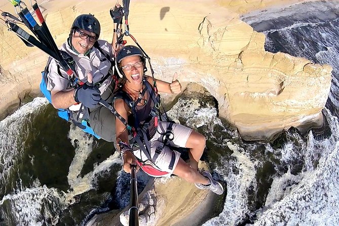 Paragliding Flight at Paracas National Reservation - Where You Meet in Paracas (and Why That Can Matter)