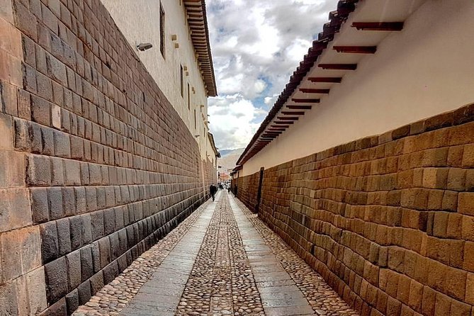 Private Tour: 6 days|| Cusco || MachuPicchu ||Rainbow Mountain|| - Day 1 in Cusco: Koricancha, Sacsayhuamán, Qenqo, Puca Pucara, Tambomachay