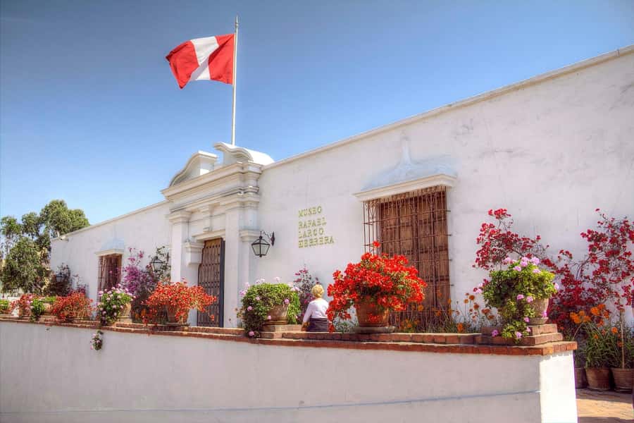 Private Tour Casa Aliaga,San Francisco Convent, Larco Museum - Logistics that matter: Pickup zones, meeting points, and what to bring