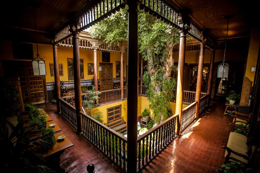 Private Tour Casa Aliaga,San Francisco Convent, Larco Museum - Who this tour suits best in Lima