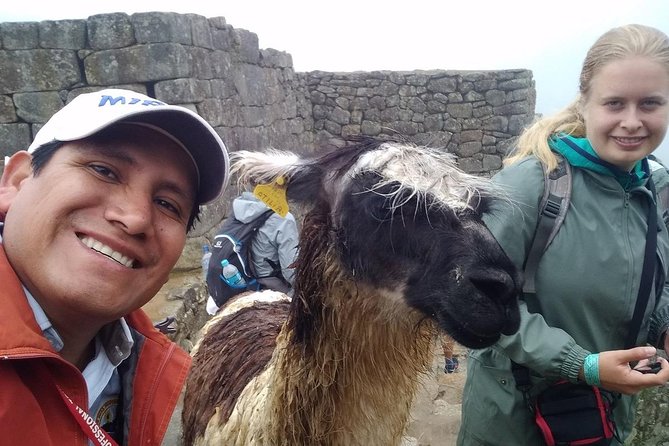 Private Tour Guide in Machupicchu from Aguas Calientes. - What’s included vs. what you must arrange yourself