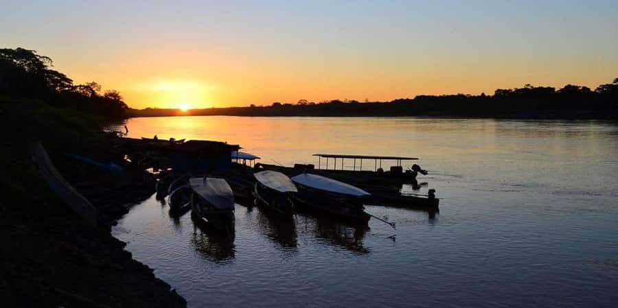 Puerto Maldonado: 3-hour sunset boat ride - A Puerto Maldonado sunset boat ride that hits the right pace
