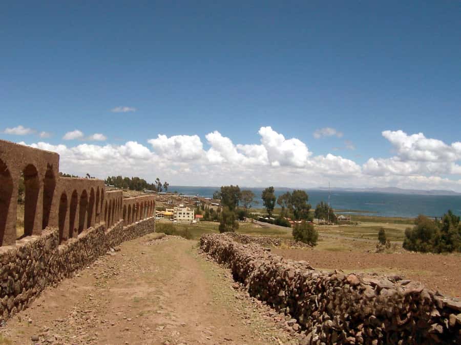 Puno: Chucuito, Aramu Muru, and Juli Day Trip - Getting real value from the guide and a small group of 15