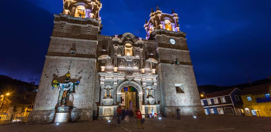 Puno: History and Culture Walking Tour - From Plaza de Armas to Huajsapata Lookout: the view that frames it all