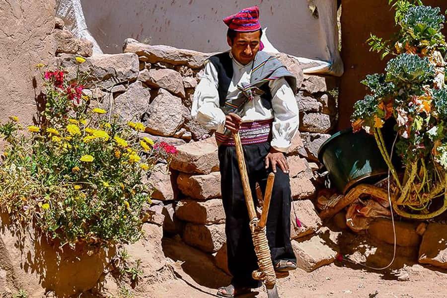 Puno: Lake Titicaca Day Tour - Lunch on a long day: what to expect