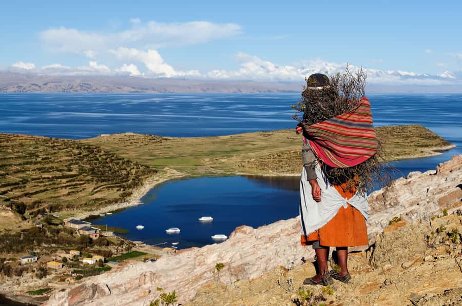 Puno: Lake Titicaca Day Tour - Uros floating islands: reed platforms that actually feel alive