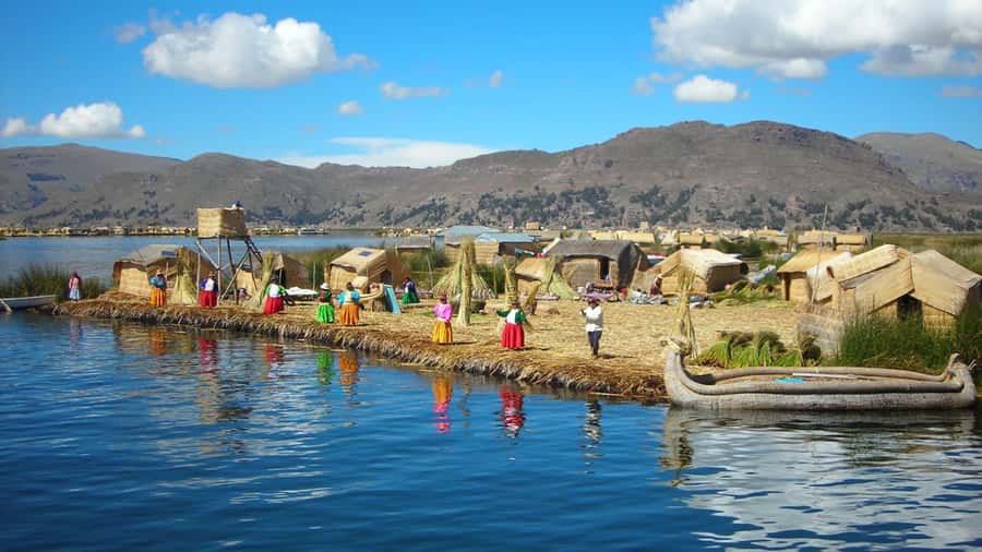 Puno: Lake Titicaca, Uros, and Taquile Full-Day Tour - Uros Floating Islands: cane-made islands and a closer look at daily life