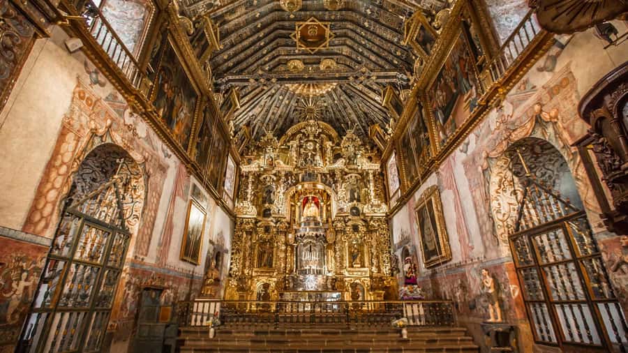 Puno: Route Of The Sun to Cusco with Lunch and Ticket Option - Buffet lunch: a real reset before Raqchi