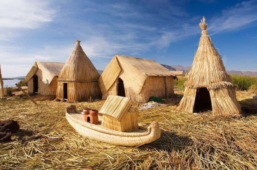 Puno: Two-day excursion to Uros, Amantani and Taquile - Uros: totora reeds, homes, and boats (not just postcards)