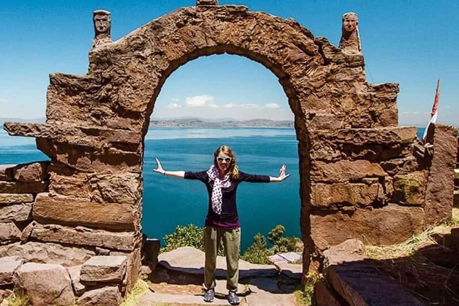 Puno: Uros and Taquile Islands Full-Day Tour with Lunch - Uros Floating Islands: what walking on totora floors feels like