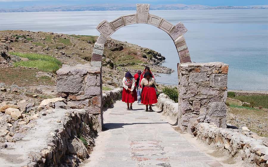 Puno: Uros and Taquile Islands Full-Day Tour with Lunch - Lunch on Taquile: included, local, and timed well