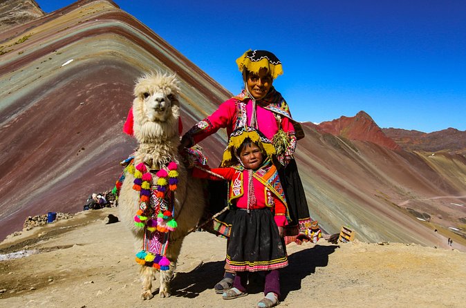 Rainbow Mountain in Cusco Full Day Tour - The summit time: making those 40 minutes count