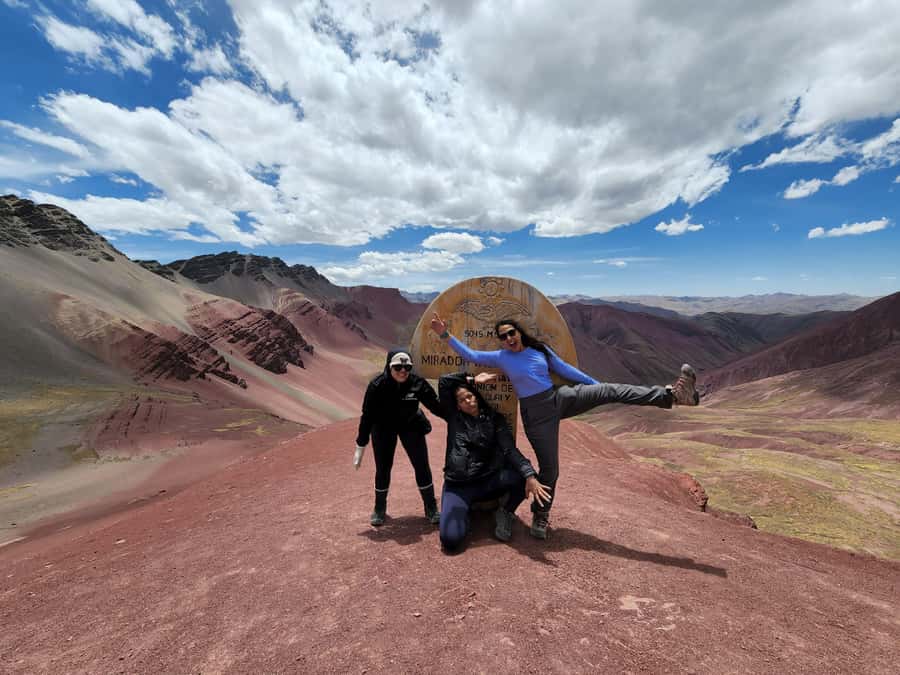 Rainbow Mountain Tour and optional visit to the Red Valley - The ride up and the first views: less waiting, more scenery time