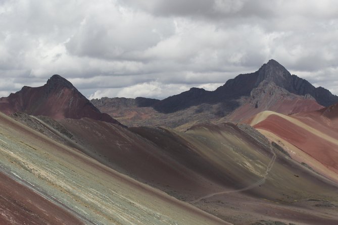 Rainbow Mountain Tour Vinicunca (Full Day) - Oxygen tanks and guide pacing: how safety and confidence work in real life