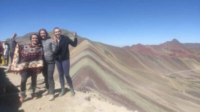 rainbown mountain Vinicunca 1 day - Morning pickup and the long bus ride toward the trailhead
