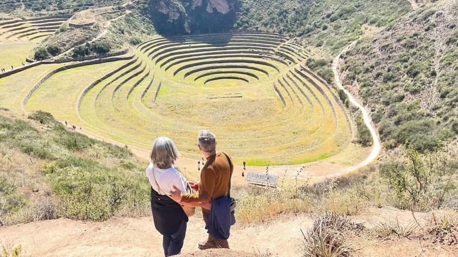 Sacred Valley: Chinchero, Moray, Ollantaytambo & Pisac+Lunch - A packed 12-hour Sacred Valley circuit from Cusco