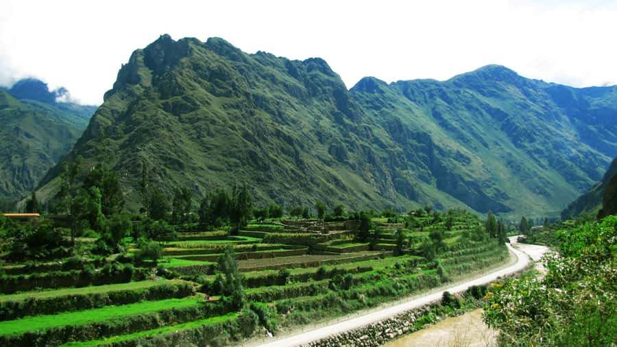 Sacred Valley & Machu Picchu by Train: 2-Day, 1-Night Tour - Day 1: Alpacas, weaving colors, and Sacred Valley viewpoints