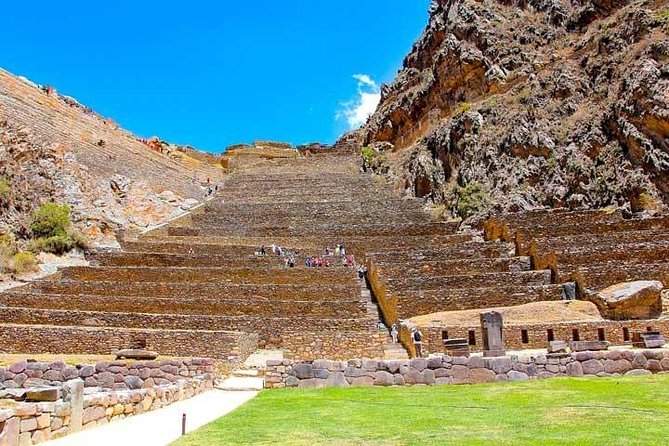 Sacred Valley VIP Tour with Maras and Moray from Cusco - Salinas de Maras: Walking Among About 3,000 Salt Wells