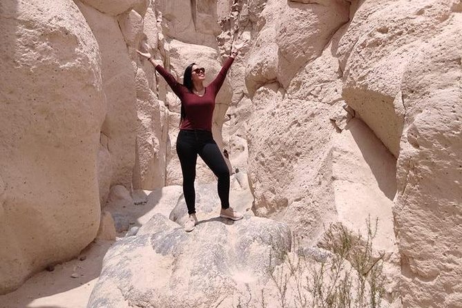 Sillar Route in Arequipa and viewpoint of the Volcanoes - Stop 3: Ruta del Sillar, the shingle-road canyon, and petroglyph-style rock carvings