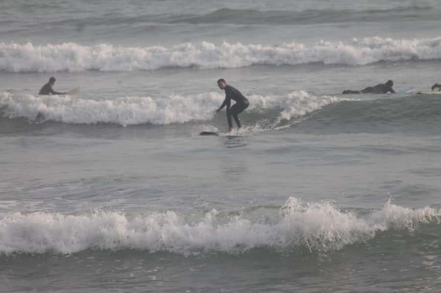 Surfing experience in Lima - Languages on deck: coaching for English, German, and Spanish speakers