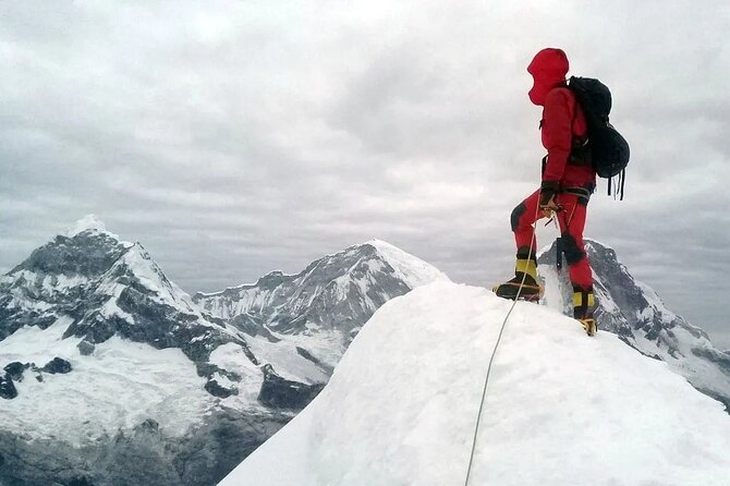 Tour Climbing Nevado Mateo | Your First 5,150 m Summit | 12 Hours - Equipment You Get vs. Equipment You Must Bring